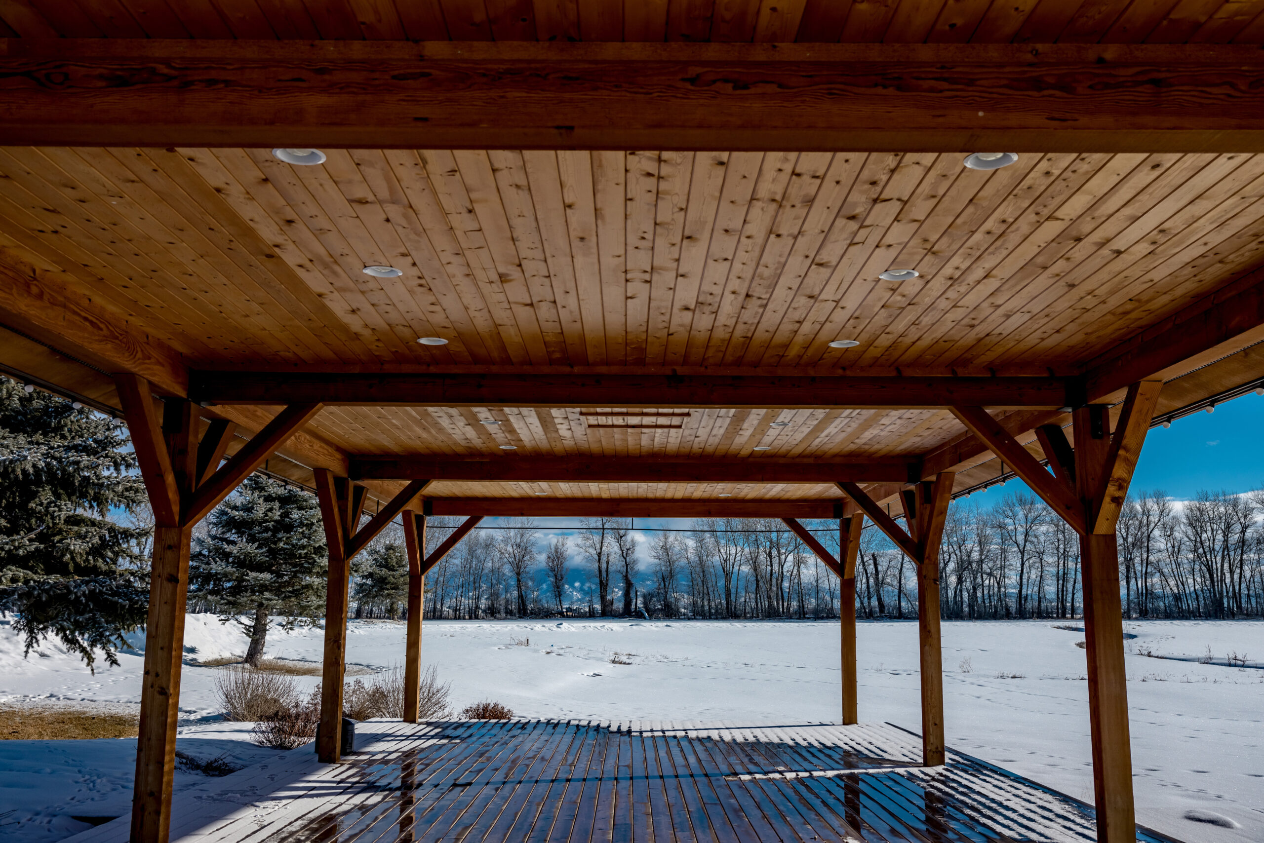 GALLATIN RIVER LODGE-182