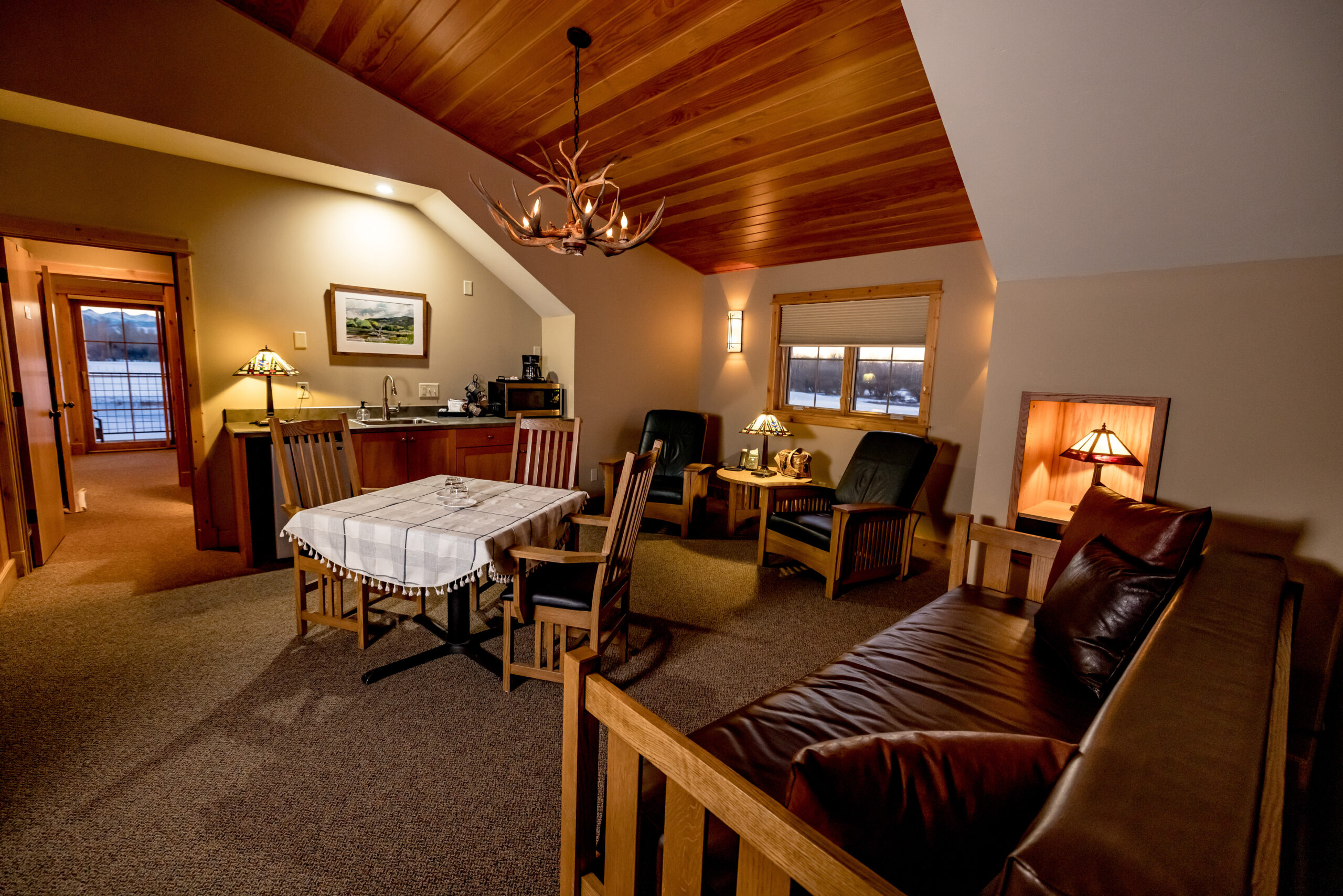 GALLATIN RIVER LODGE-341